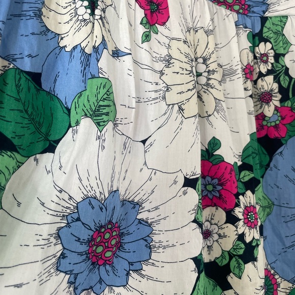 Floral puff sleeve mini dress - Picture 3 of 7